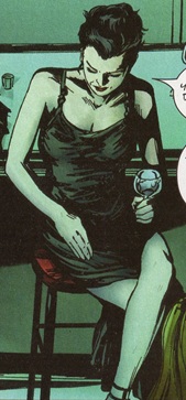 primo-alexis-terii1-blackcocktail-seated